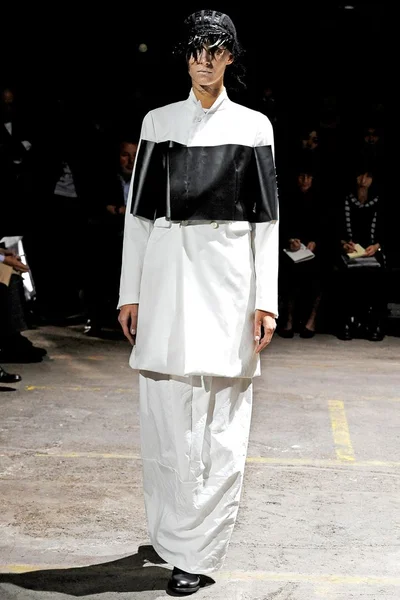 Look 13